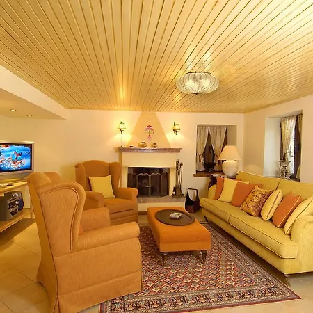 Emotions Country Hotel Voutiron